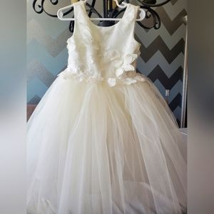 Rosebuds 5134 flower girl dress